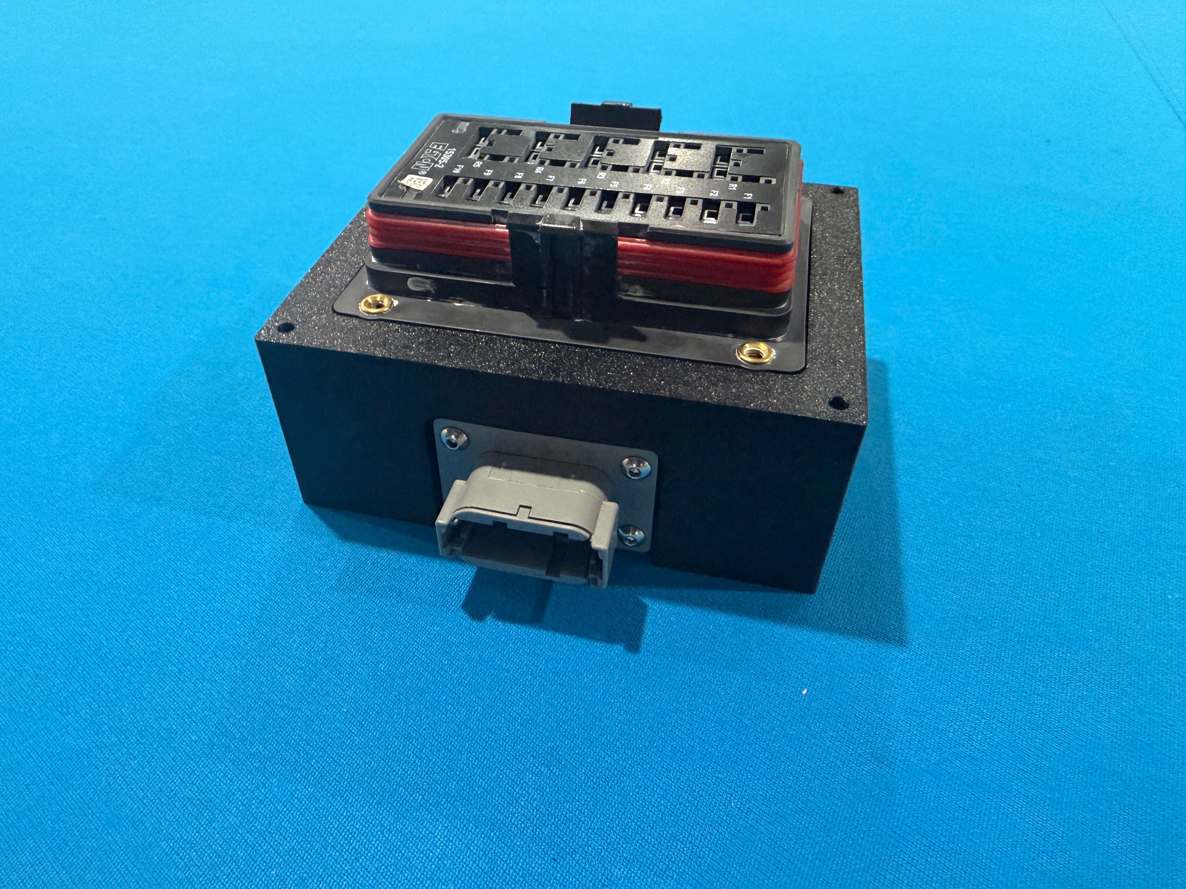 PDM Module With Eaton Non Bussed 5 relay, 10 Fuse Panel, DTM 12p For Triggers And Outputs, Surlock Main Input, Revised With DT 12 Pin Output