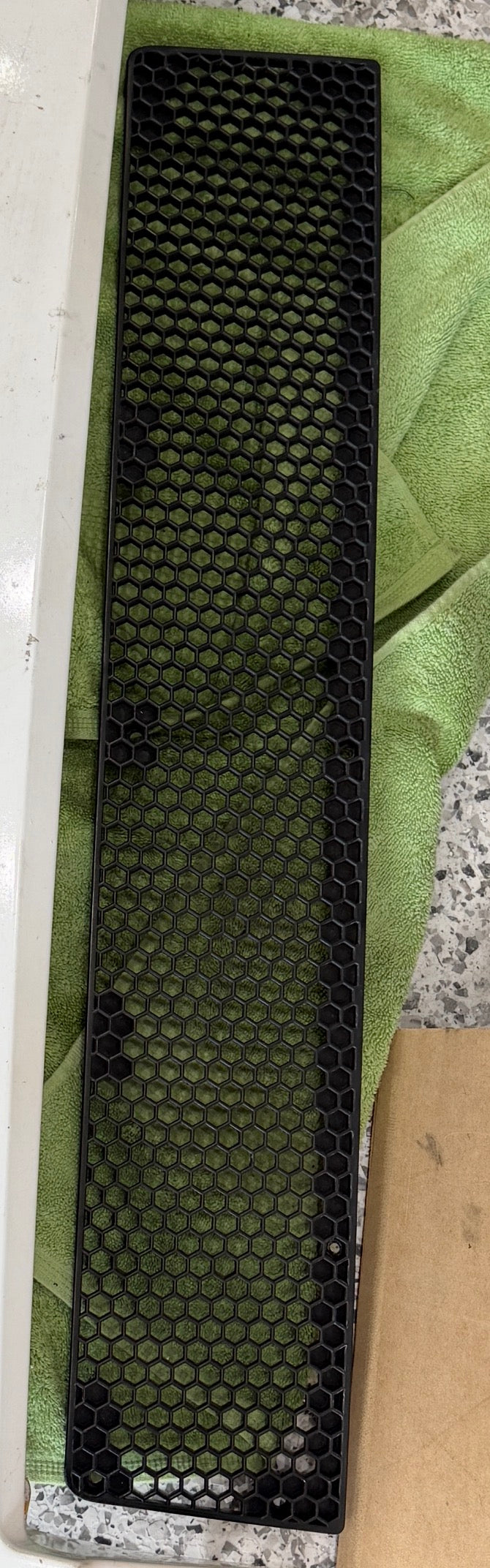 USED Pre Lp Gallardo Rear Centre Honeycomb Grille OEM