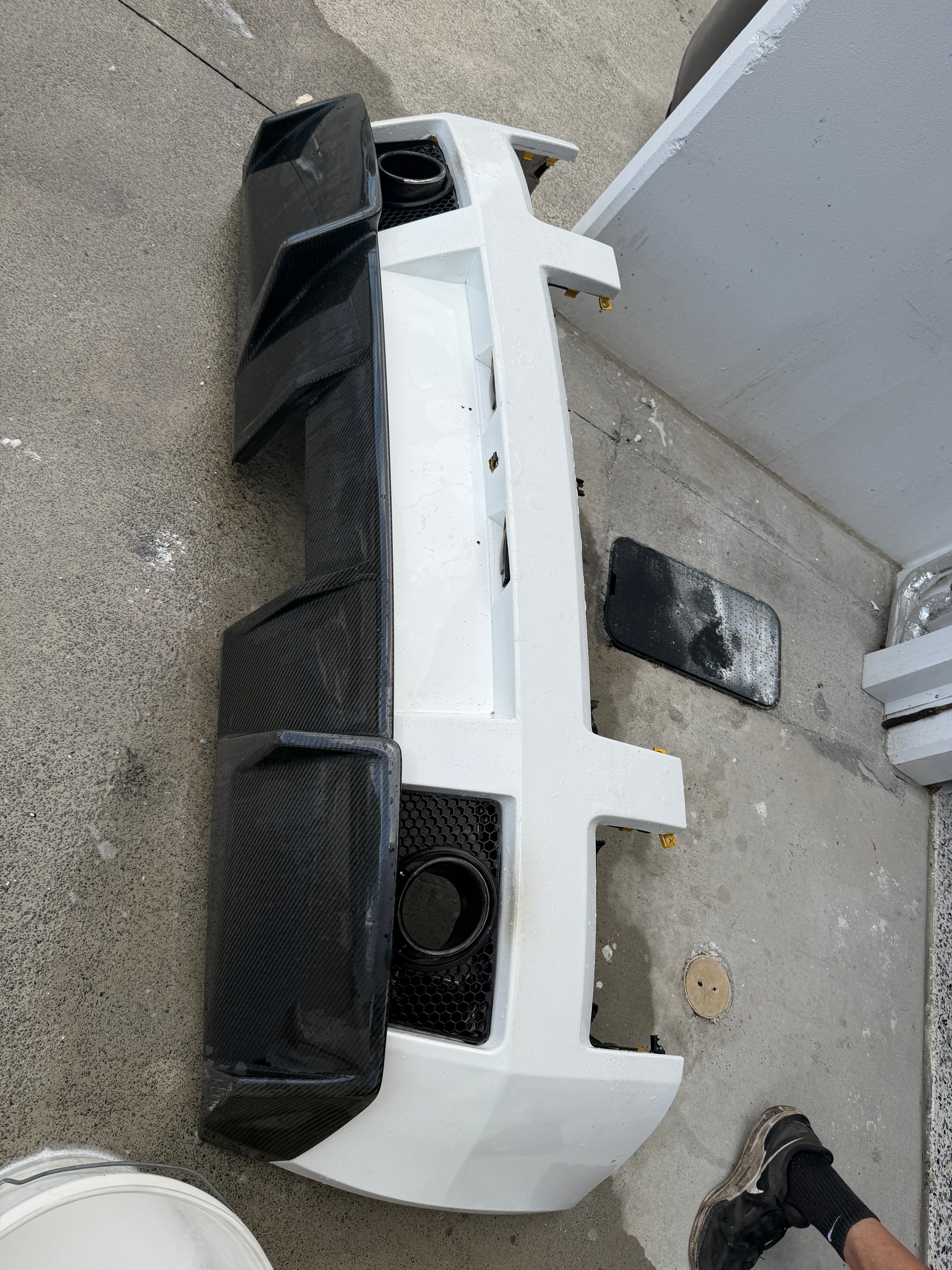 USED Pre LP Gallardo Carbon Fibre Rear Diffuser