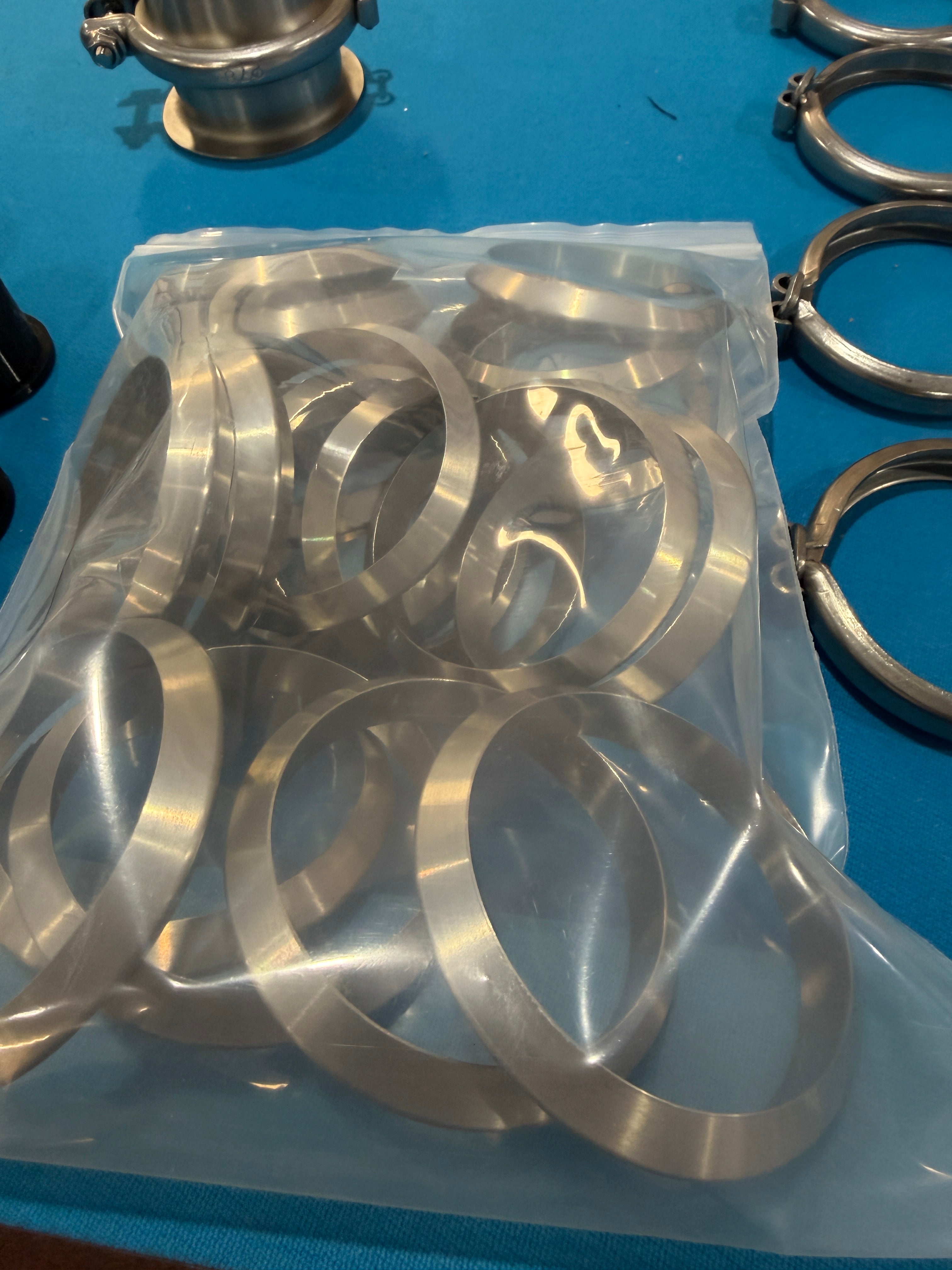 Pre LP Gallardo Premium Turbo Style V band and 304 SS Donut Kit