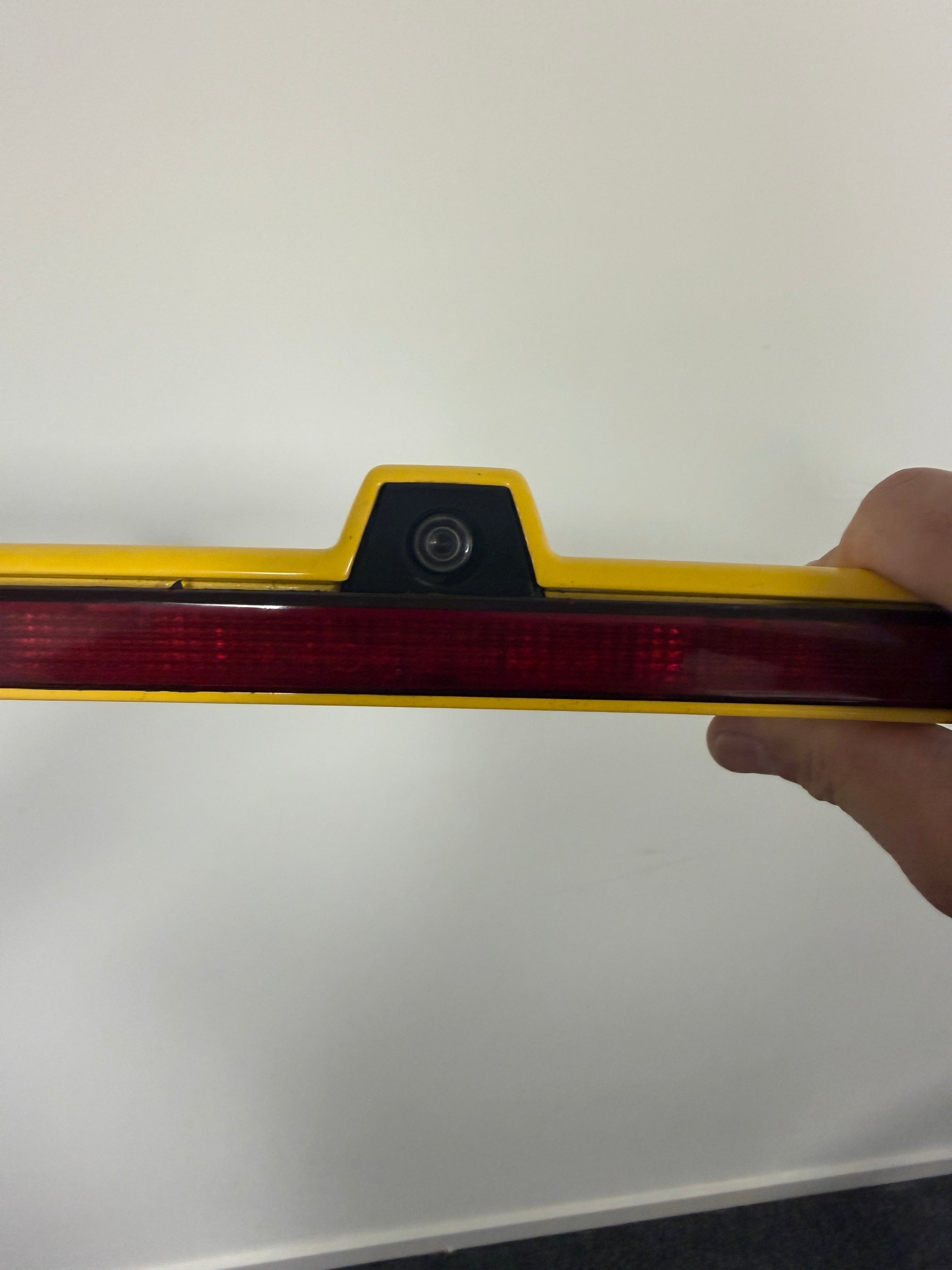 06/07/08 pre LP gallardo reverse camera plastic shroud 400862591A