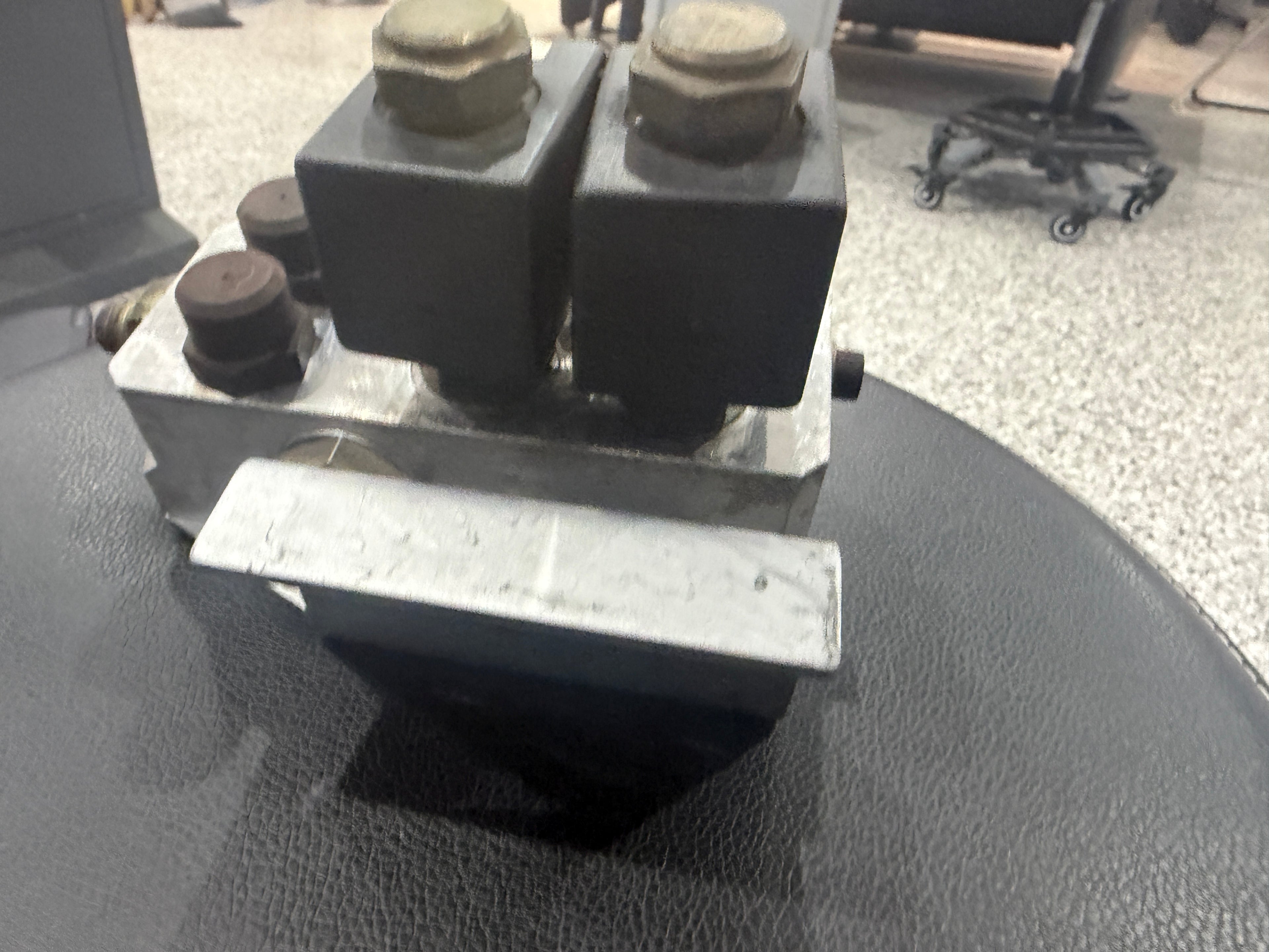 Pre LP 2006 Front Suspension Lift Block/Solonoid